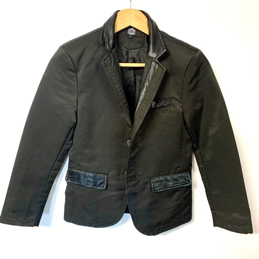 Montero edgy fitted notched lapel faux leather snakeskin print trimmed blazer
